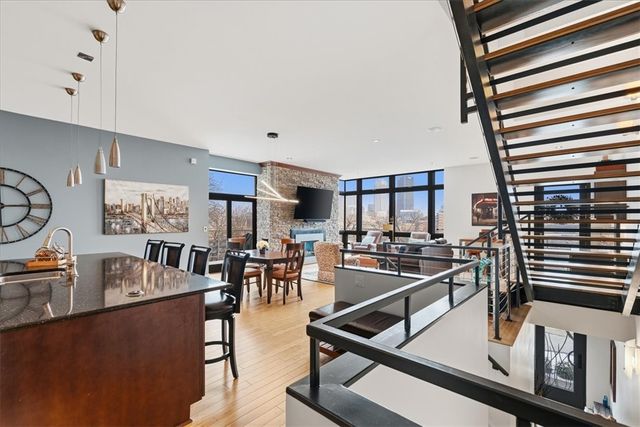 46 Windom Hill Pl, Mt Washington, PA 15203