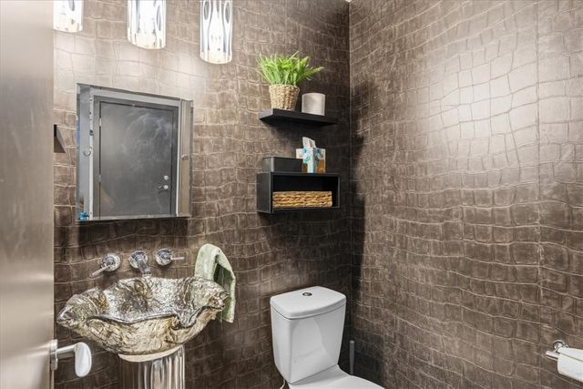 46 Windom Hill Pl, Mt Washington, PA 15203