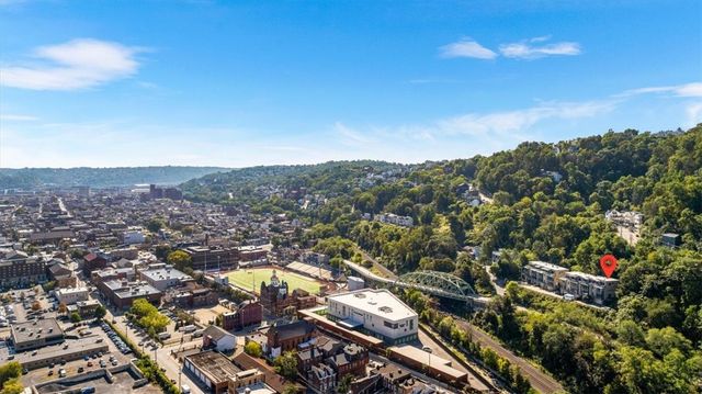 46 Windom Hill Pl, Mt Washington, PA 15203