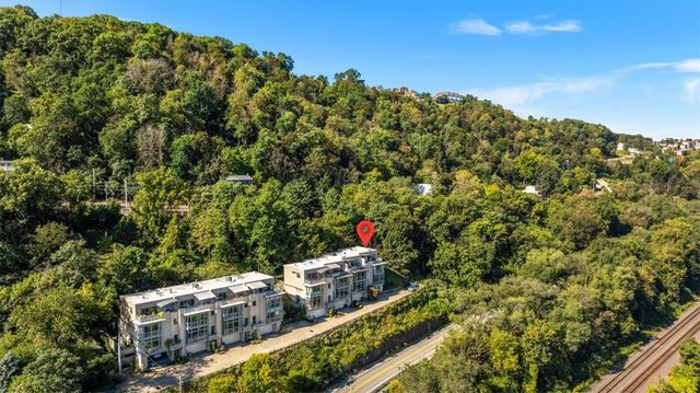 46 Windom Hill Pl, Mt Washington, PA 15203