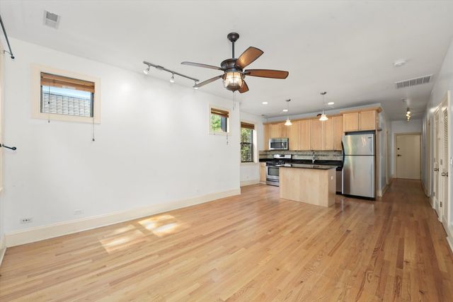 7633 N Greenview Avenue 3W, Chicago, IL 60626