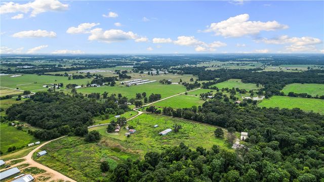 9632 Ruby Hall Road, Gentry, AR 72734