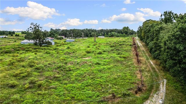 9632 Ruby Hall Road, Gentry, AR 72734