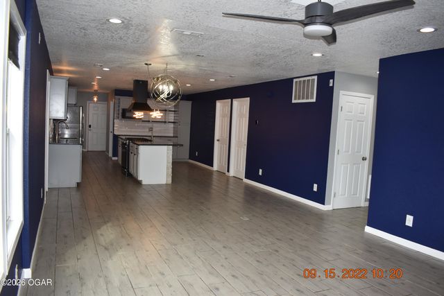 2502 S Empire Avenue, Joplin, MO 64804