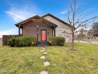 2502 S Empire Avenue, Joplin, MO 64804