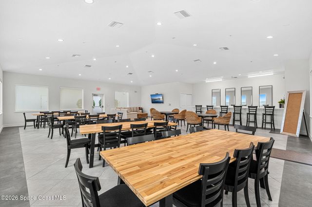 1465 S Harbor City Boulevard 502, Melbourne, FL 32901