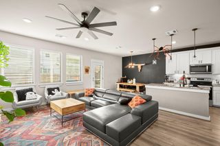 195C Waterside RD, Buda, TX 78610