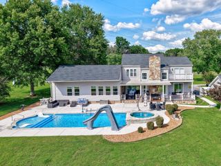 57 Timberlake Dr, Fayetteville, TN 37334