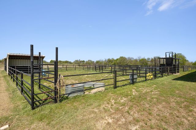 1180 McReynolds Road, Sanger, TX 76266