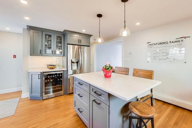 76 Dale St, Boston, MA 02131