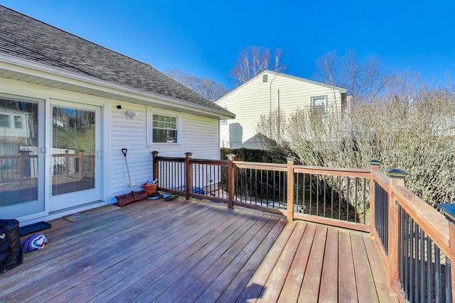 76 Dale St, Boston, MA 02131