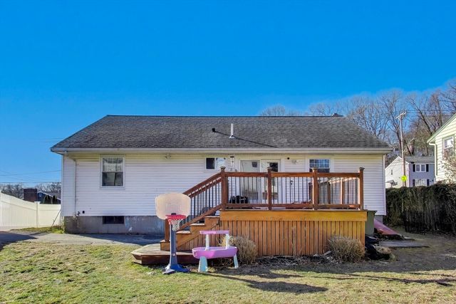 76 Dale St, Boston, MA 02131