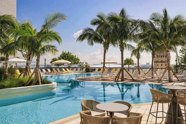 159 NE 6 3913, Miami, FL 33132