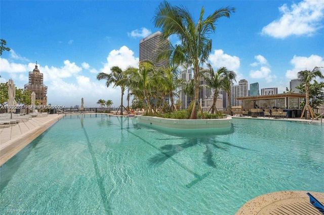 159 NE 6 3913, Miami, FL 33132