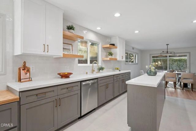 6043 Mary Ellen Avenue, Valley Glen, CA 91401