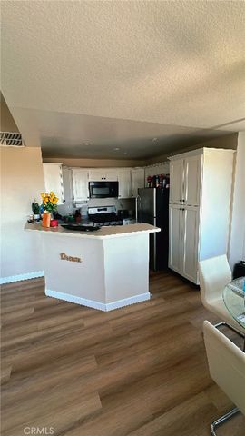 2568 Avenida Del Vista 201, Corona, CA 92882