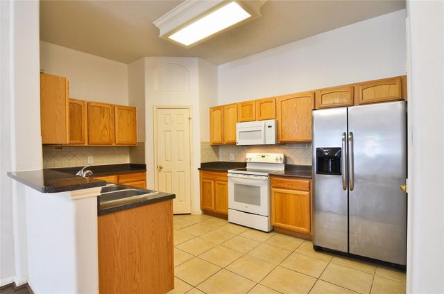 2710 Grants Lake Boulevard L10, Sugar Land, TX 77479