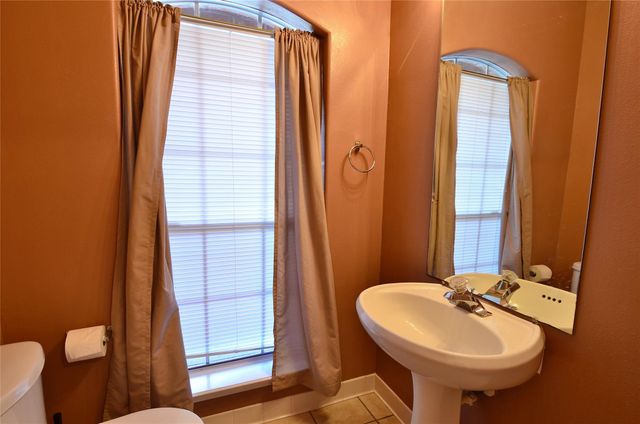 2710 Grants Lake Boulevard L10, Sugar Land, TX 77479