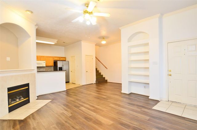 2710 Grants Lake Boulevard L10, Sugar Land, TX 77479