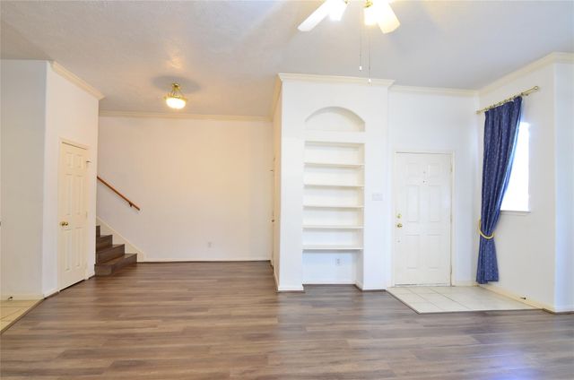 2710 Grants Lake Boulevard L10, Sugar Land, TX 77479