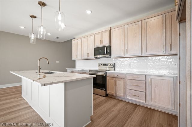 408 Waggoner Lane, Barling, AR 72923