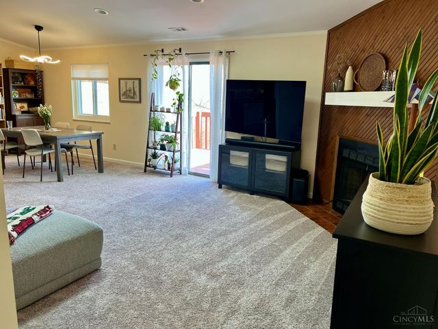 9512 Woodland Hills Drive, West Chester, OH 45011