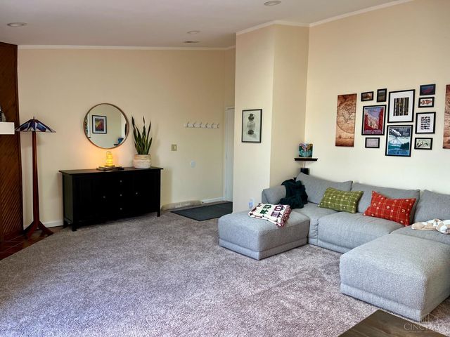 9512 Woodland Hills Drive, West Chester, OH 45011