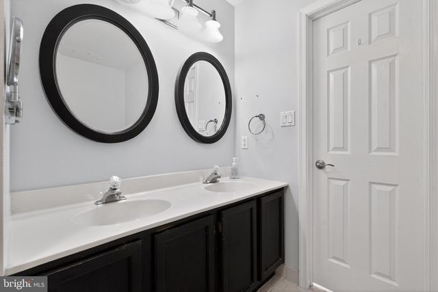 13 ASHFORD CT, Robbinsville, NJ 08691