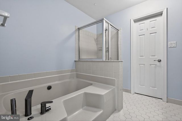 13 ASHFORD CT, Robbinsville, NJ 08691