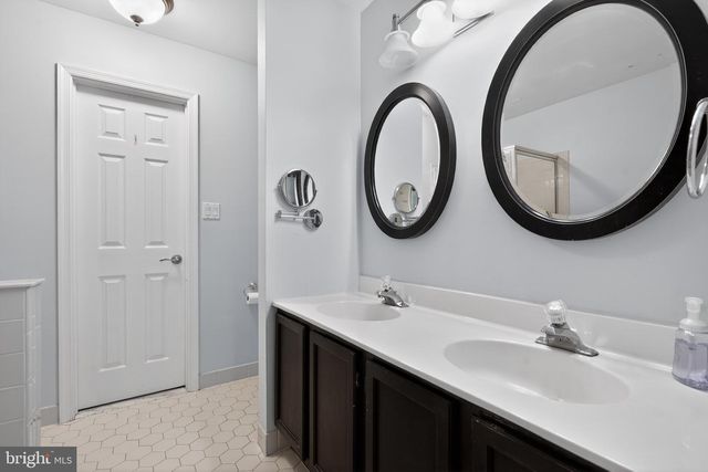 13 ASHFORD CT, Robbinsville, NJ 08691