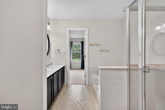 13 ASHFORD CT, Robbinsville, NJ 08691