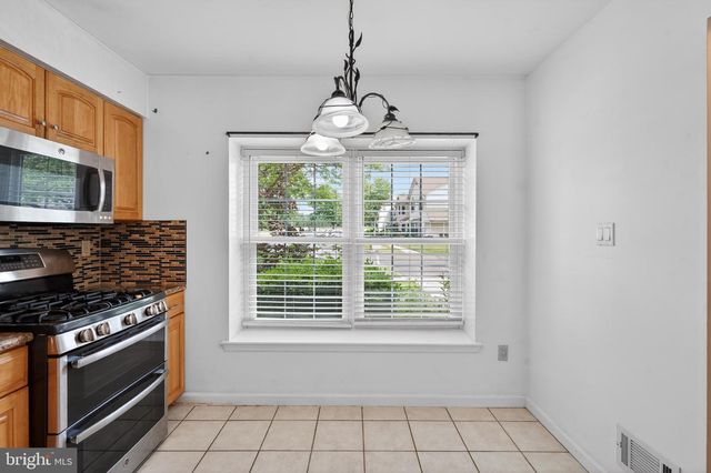 13 ASHFORD CT, Robbinsville, NJ 08691