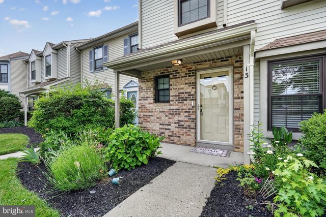 13 ASHFORD CT, Robbinsville, NJ 08691