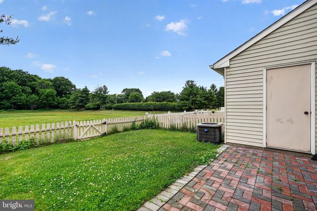 13 ASHFORD CT, Robbinsville, NJ 08691