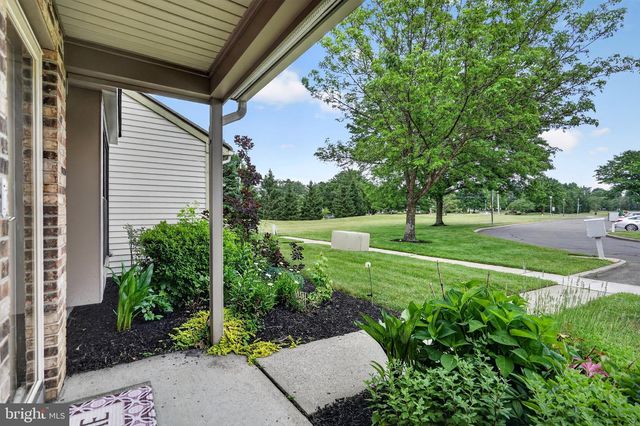 13 ASHFORD CT, Robbinsville, NJ 08691