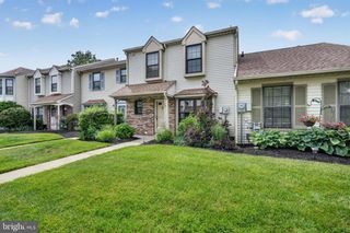 13 ASHFORD CT, Robbinsville, NJ 08691