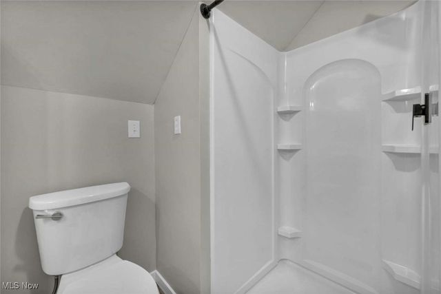 375 Beechwood Drive, Willowick, OH 44095