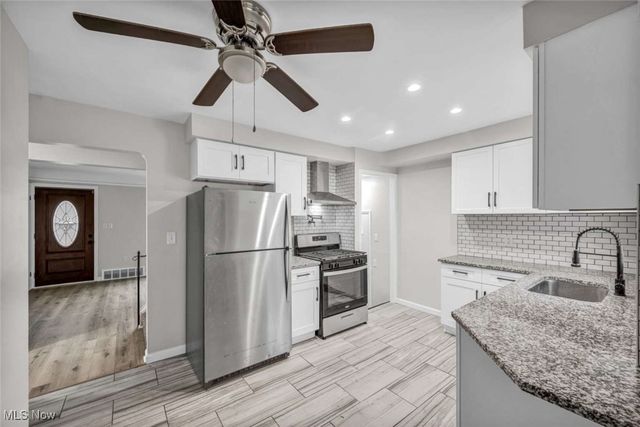 375 Beechwood Drive, Willowick, OH 44095