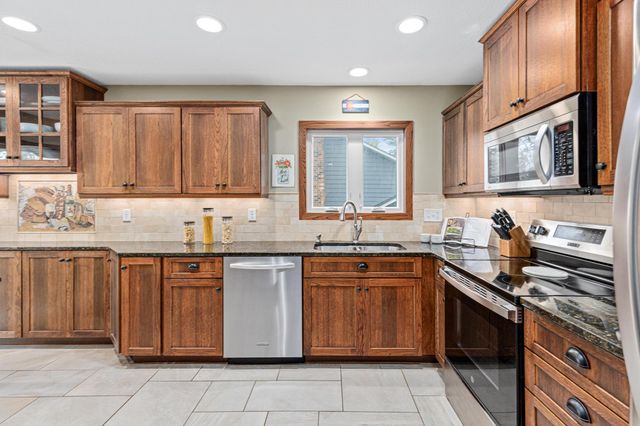 10408 Wyoming Avenue S, Bloomington, MN 55438