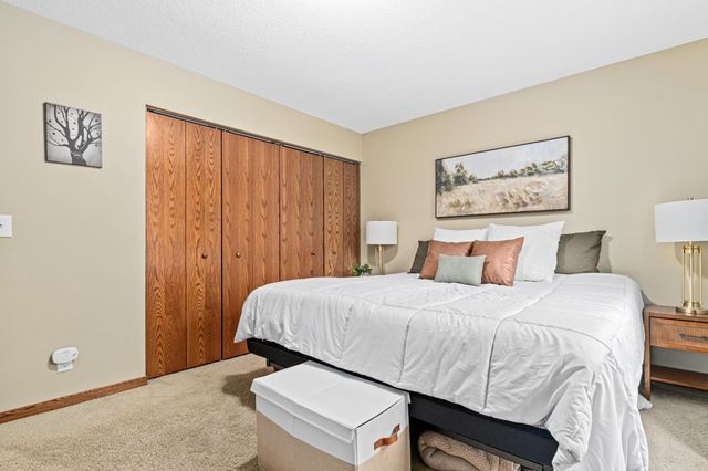 10408 Wyoming Avenue S, Bloomington, MN 55438