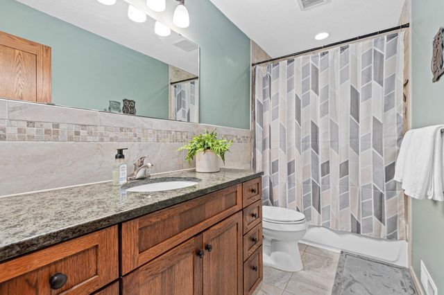 10408 Wyoming Avenue S, Bloomington, MN 55438