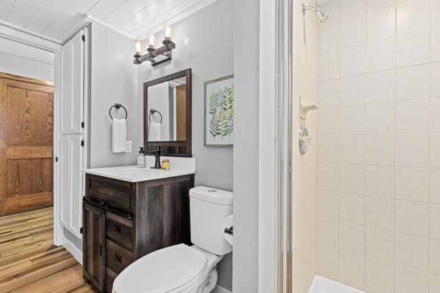 10408 Wyoming Avenue S, Bloomington, MN 55438