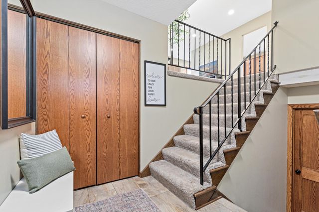 10408 Wyoming Avenue S, Bloomington, MN 55438