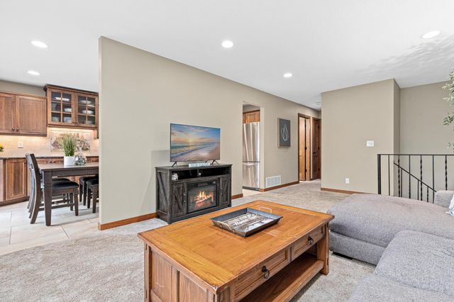 10408 Wyoming Avenue S, Bloomington, MN 55438