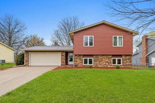 10408 Wyoming Avenue S, Bloomington, MN 55438