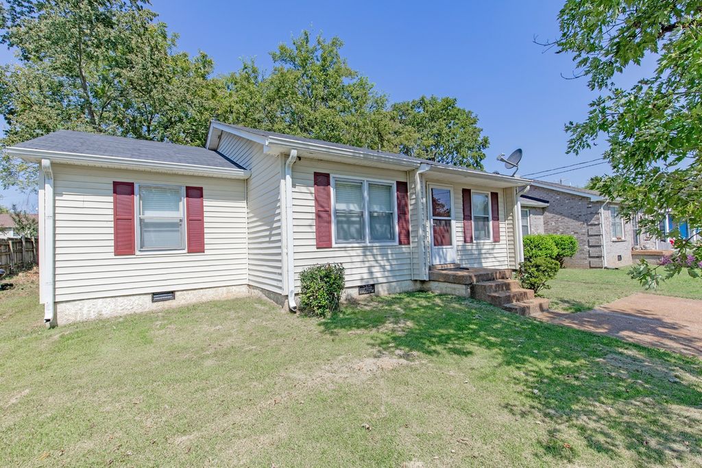 857 Heritage Cir, Madison, TN 37115