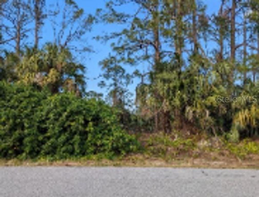 LONGBOW AVENUE, North Port, FL 34288