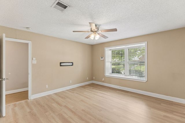 253 Teakwood Lane, Lewisville, TX 75067