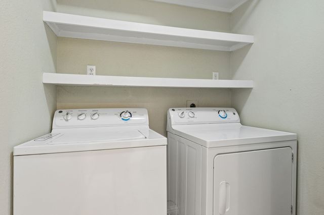 253 Teakwood Lane, Lewisville, TX 75067