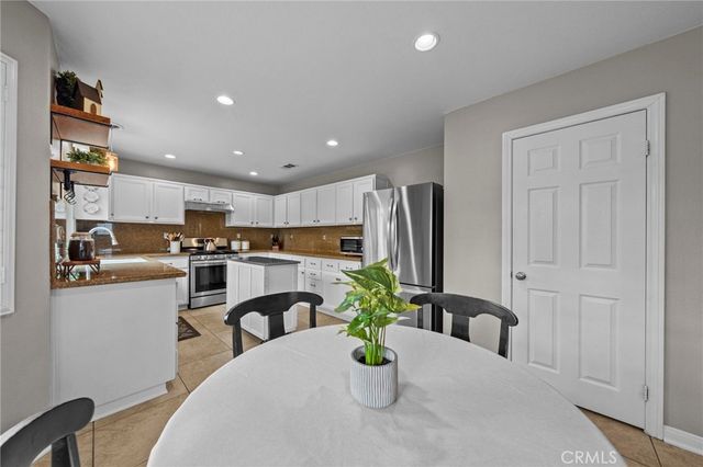 11389 Magnolia Street, Corona, CA 92883